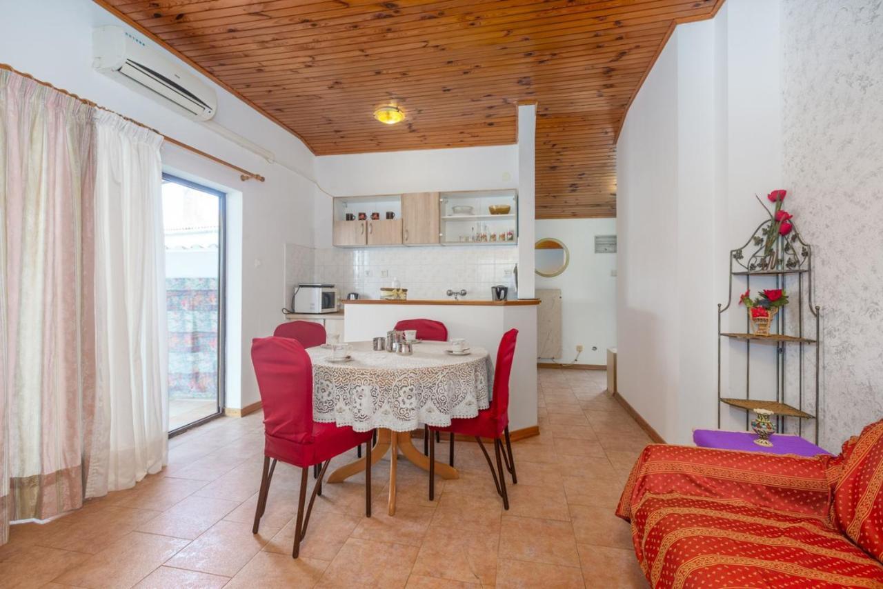 Ana Apartment *